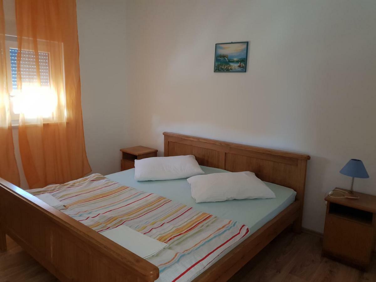 Apartman Nicolle Brzac Eksteriør billede